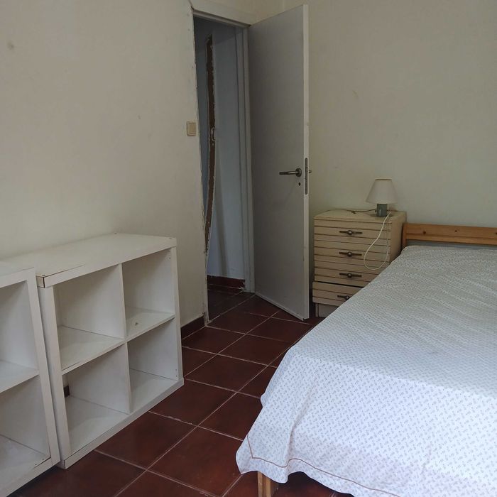 Quarto individual Caxias proximo a estação homem ou mulher