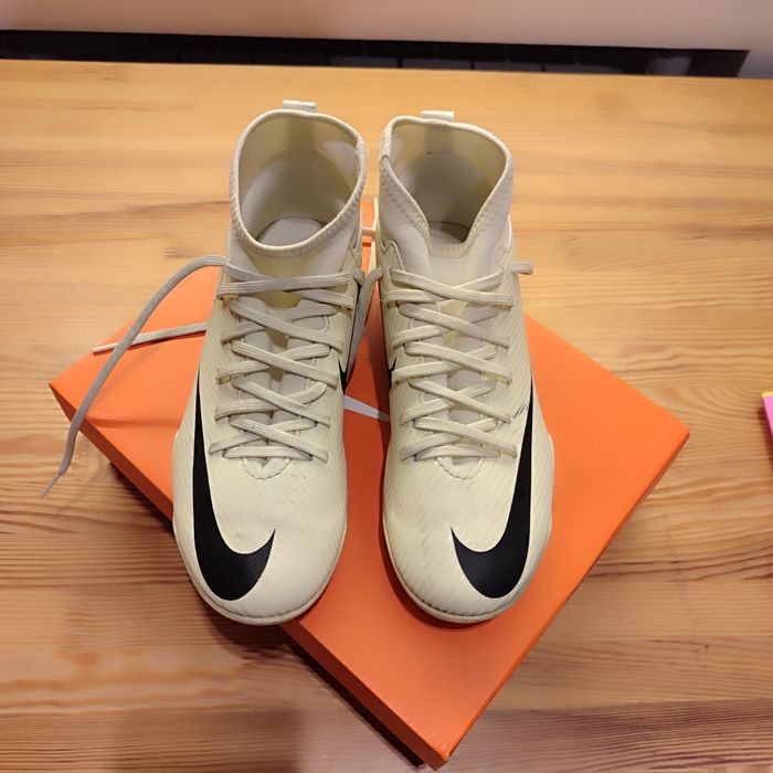 Бутсы Nike Air Zoom Mercurial Superfly 9 Club DJ5959-700