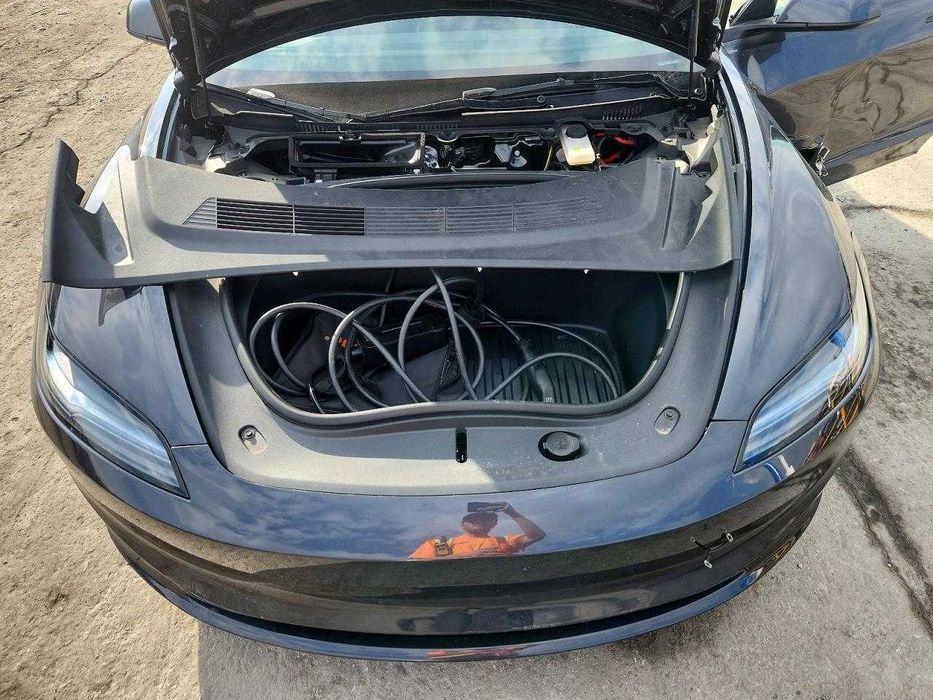 Tesla Model 3 2025