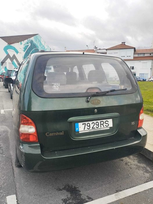 Kia Carnival 2001