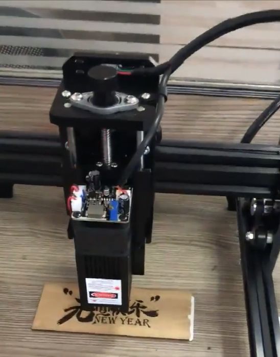 Maszyna urządzenie do grawerowania laserowego grawerka laserowa