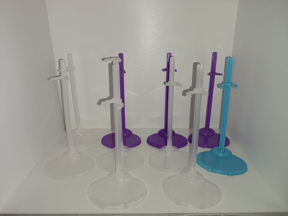 Набір підставок для ляльок Monster High, Barbie, Winx, Ever After High