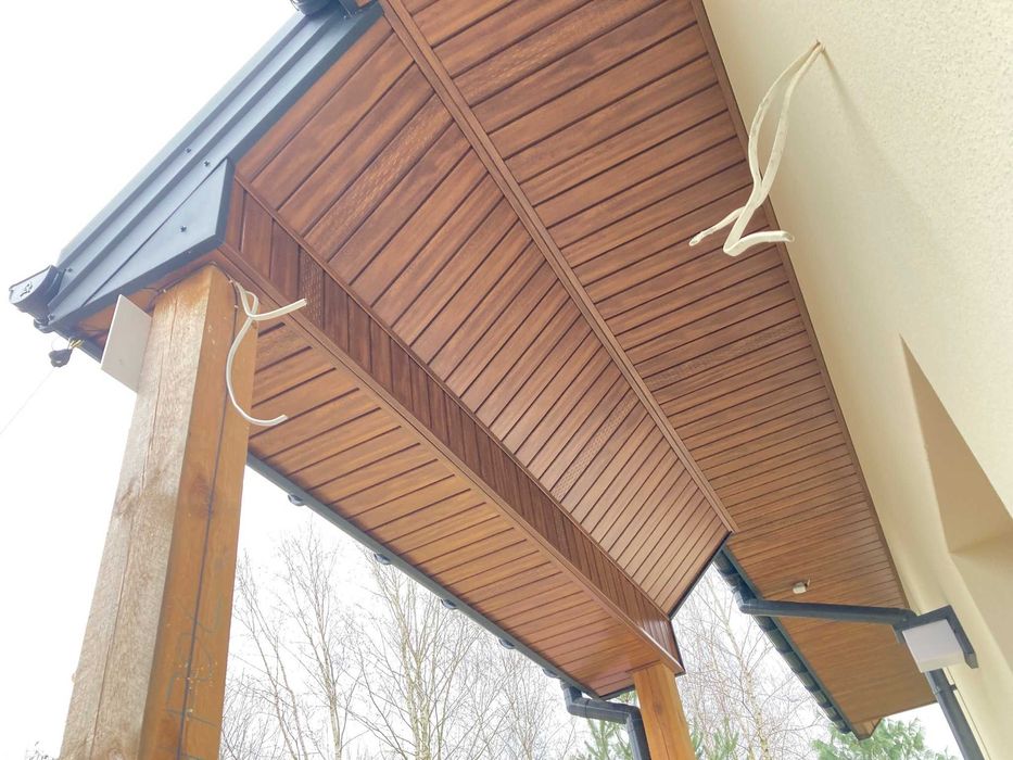 Podbitka Dachowa Montaż Podbitka PCV Drewniana