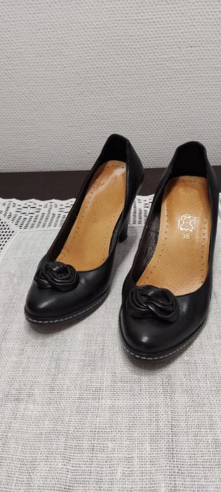 Buty damskie szpilki rozm. 38