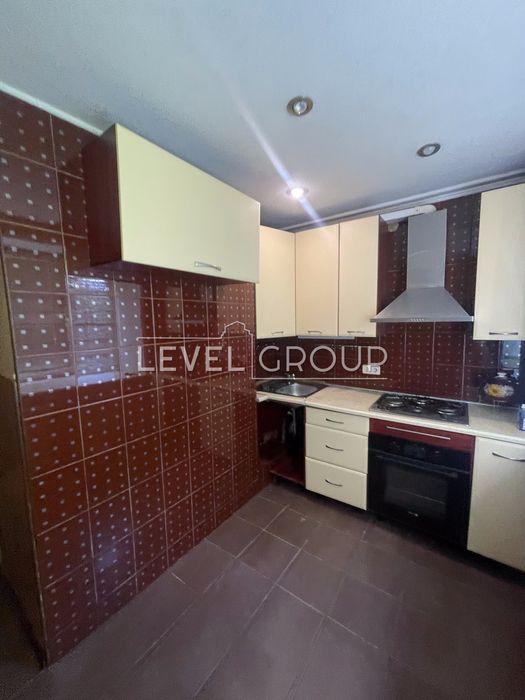 Продаж 2-кімн. квартири біля метро Шулявська — вул. Дегтярівська, 58