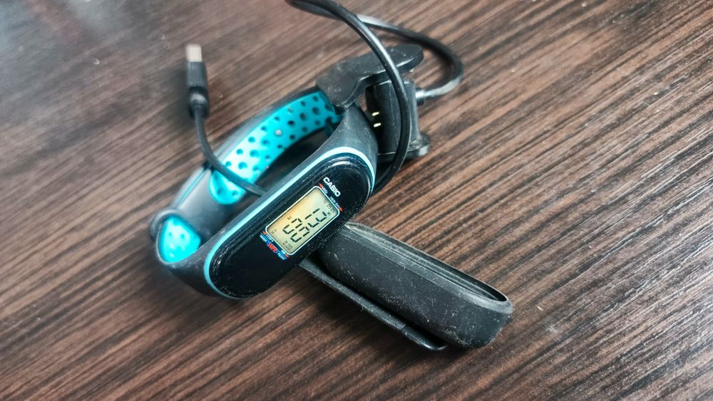 Фитнес браслет Mi band 4 nfs