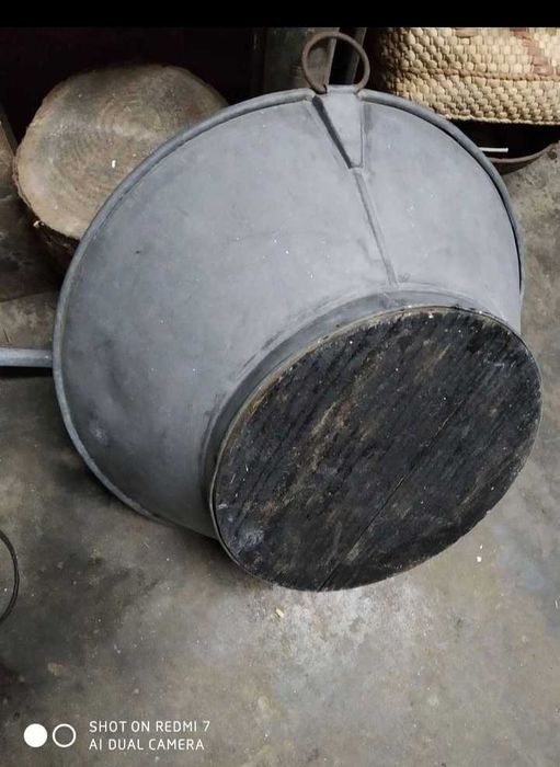 Tacho antigo em Ferro