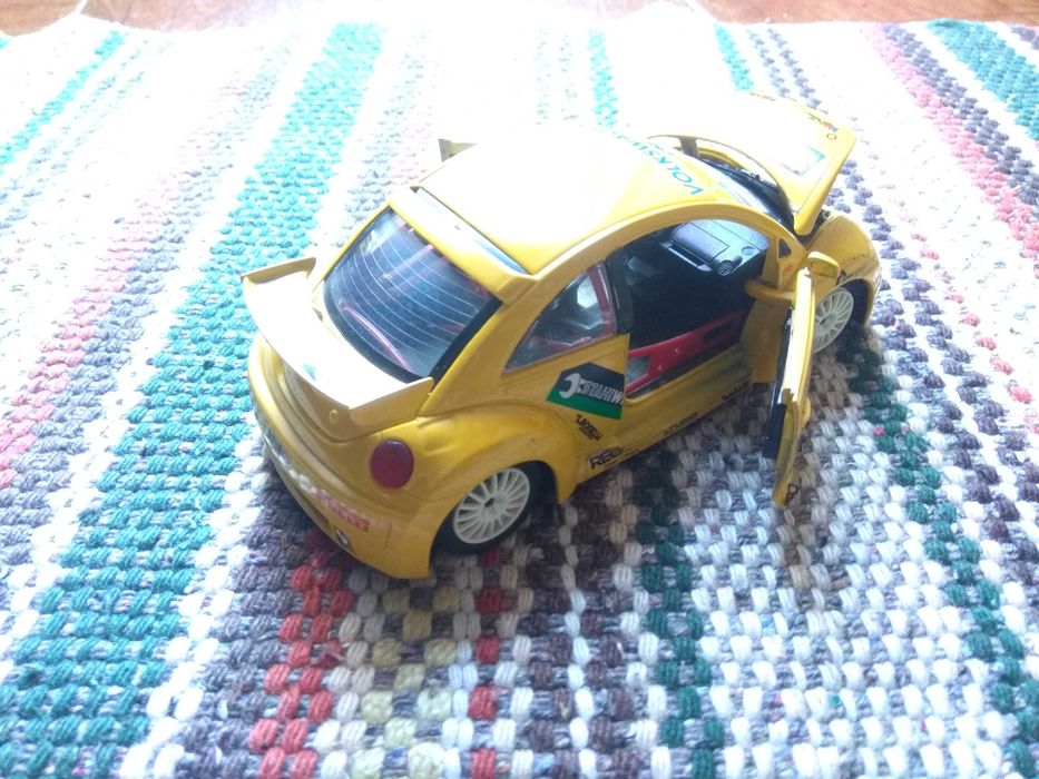 Volkswagen New Beetle Cup #2 | Bburago 1:24