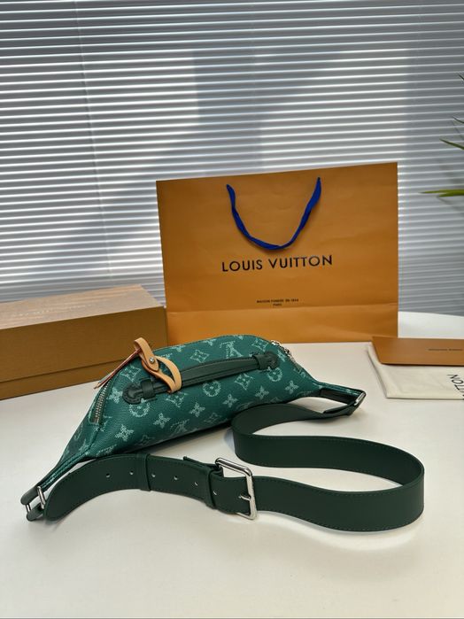 Louis Vuitton Rush сумка бананка мужская зеленая