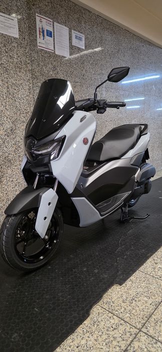 Yamaha Nmax  APENAS 500km