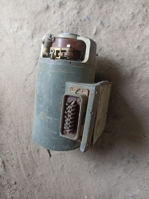 Блок питания,регулятор напряжения