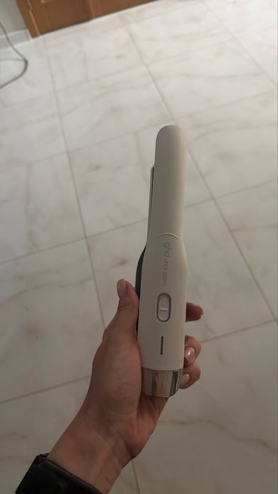 Випрямляч GHD Unplugged Cordless Hair Straightener