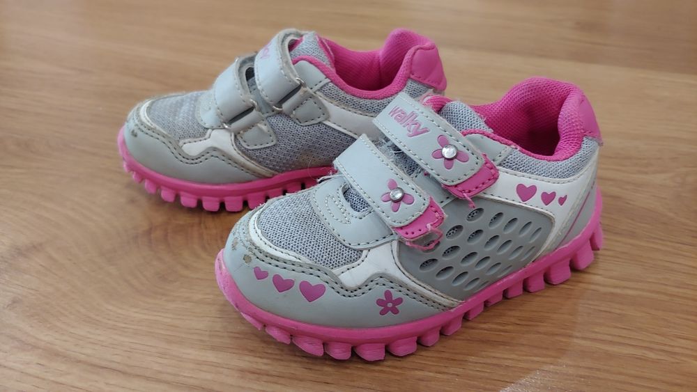 Buciki sportowe r.23