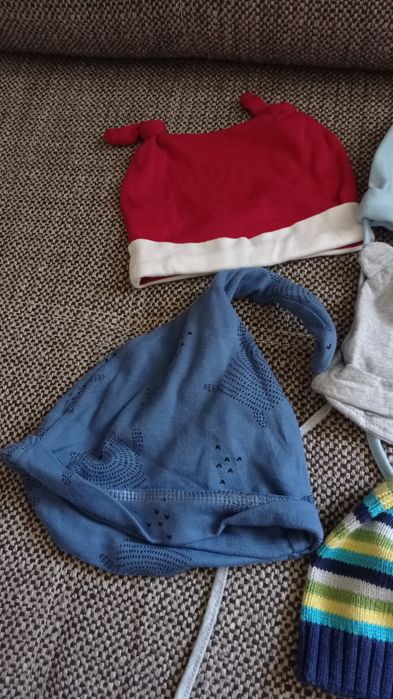 Czapeczki dla niemowlaka