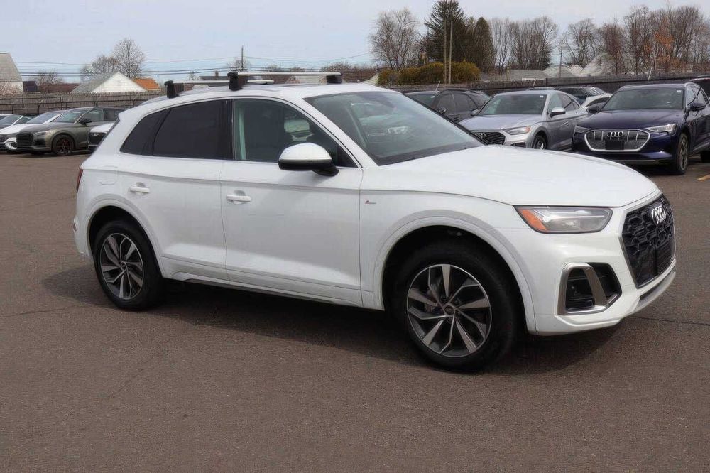 Audi Q5 quattro S line Premium 45 TFSI      2023