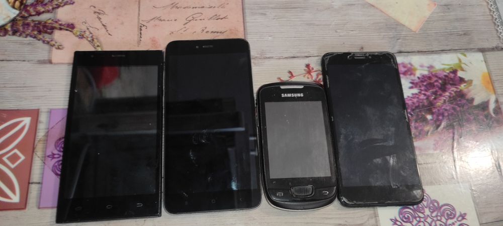 Продам телефоны цена за всё.Олх доставкой +50