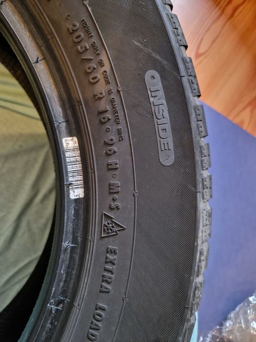 Pneus Continental 205/60 R16 Inverno DOT 41/19 usado