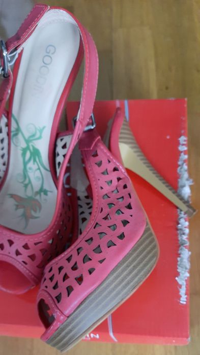 Szpilki damskie r. 39