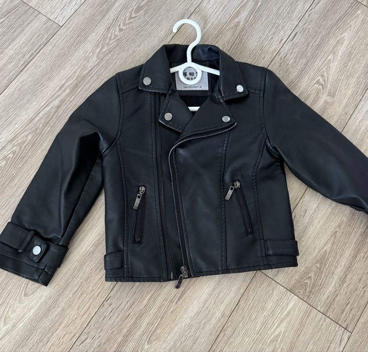 Куртка шкіряна осіння для дівчинки на 116-122