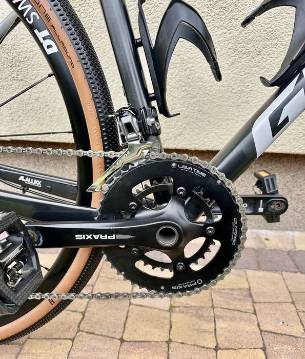 Gravel GIANT REVOLT 0 Shimano GRX kolor czarny JAK NOWY !!!