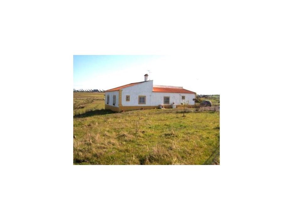 Quinta T3 com 6 hectares junto ao Alqueva - Moura
