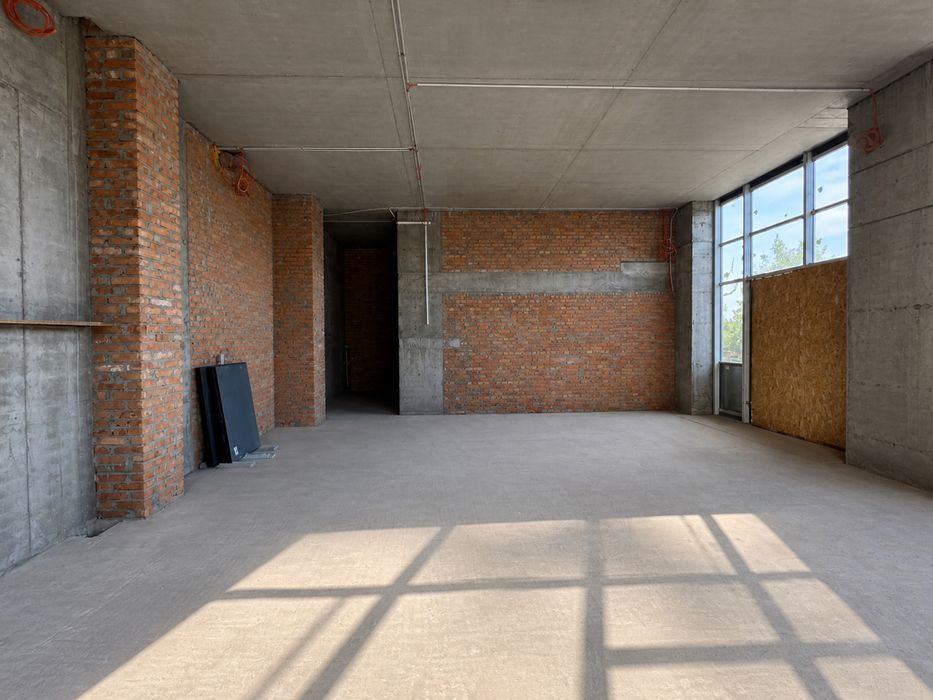 ФАСАД 80м² | Трафік | Стеля 4.1м Липки | Ремонтні канікули