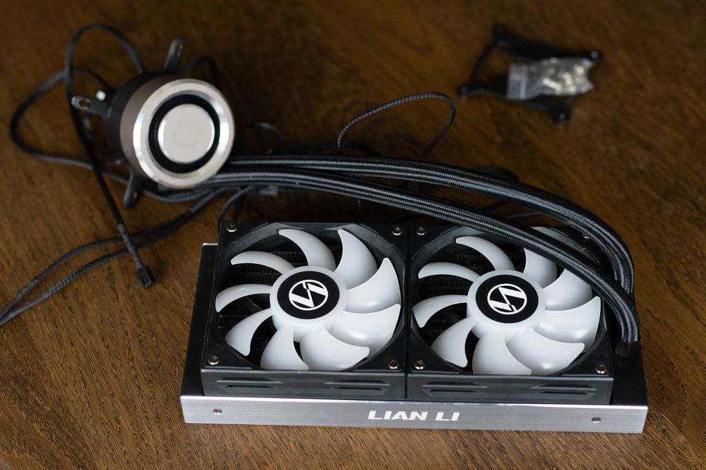 Cooler CPU a Água AIO Lian Li GALAHAD V2 DRGB - 240mm (LGA 1700 Ready)