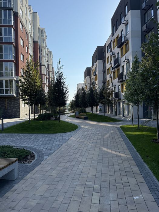 Склад, фасадне комерційне приміщення, 40 метрів, ЖК Молодість