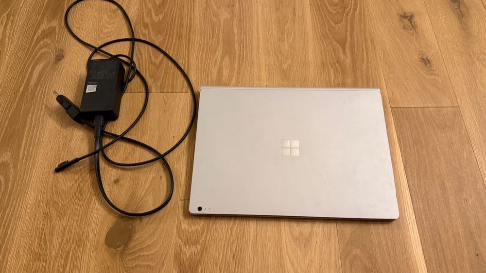 Microsoft Surface Book 2 13,5" i5 8GB/256GB Win 11 Pro, laptop 2w1