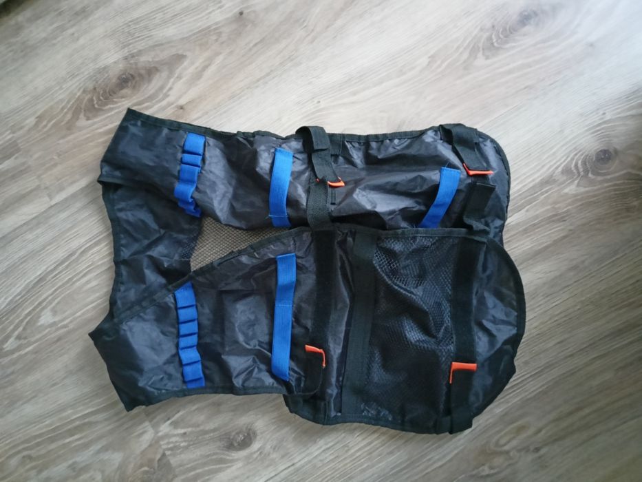 Witam sprzedam zabawkowy pistolet NERF