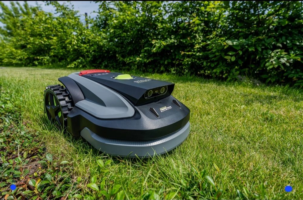 Montaż robotów koszących