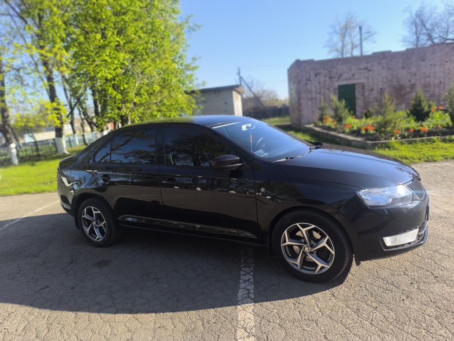 Продам Skoda Rapid 2014