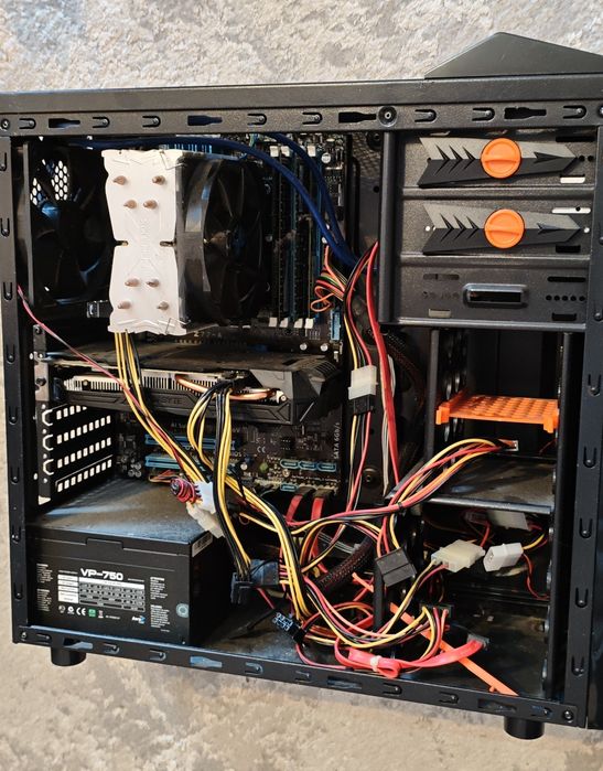 ISKAページ 1144A337(22.5cm ホワイト×ネイビー): ASICS SUKU2（スクスク