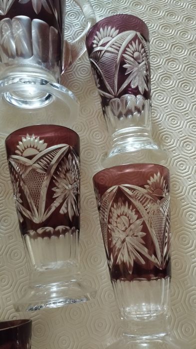 Conjunto de jarra e seis copos de cristal novos. Em Lisboa entrego em
