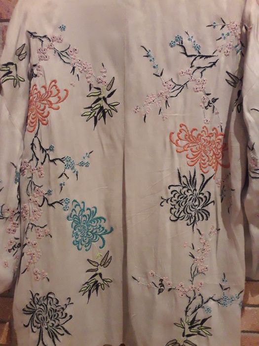 Anushka blusa nova