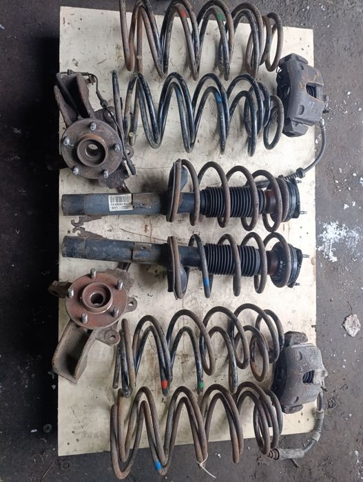 Пружина Пружини Пружины передні Ford Connect 1.8  2002-13 Форд