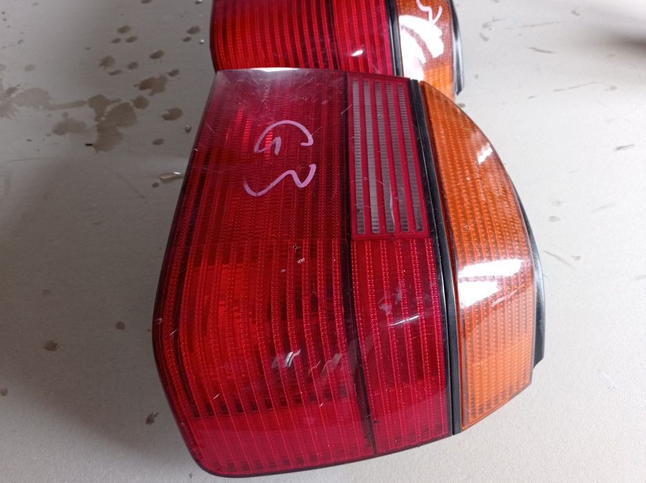 Фонарі задні VW Passat B3,B4, Vento,Golf 2,3,Polo2,3