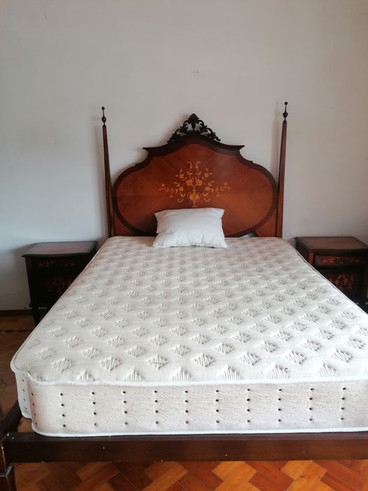 Quarto completo antigo
