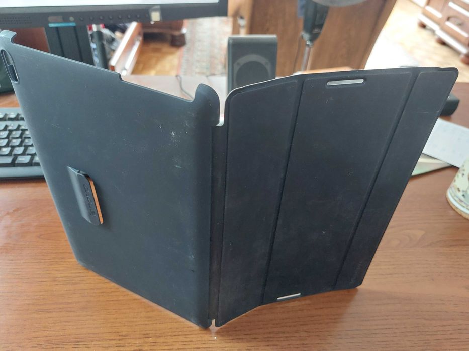 Etui oraz klawiatura bluetooth Lenovo A10