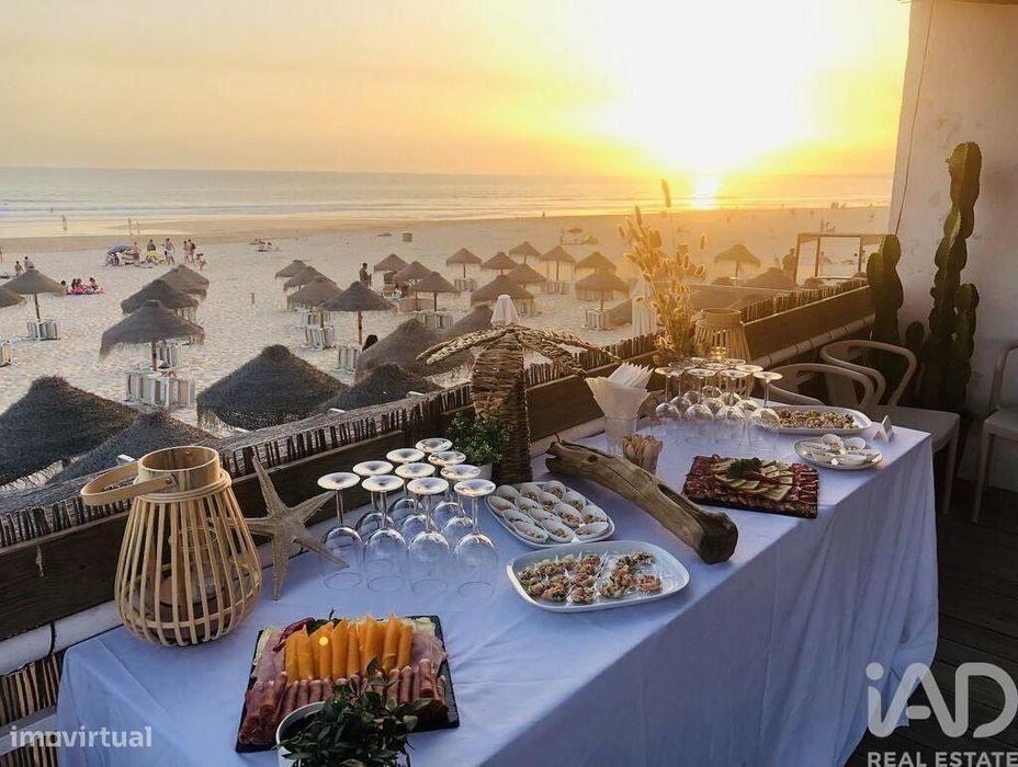 Restaurante em Costa da Caparica de 240,00 m2