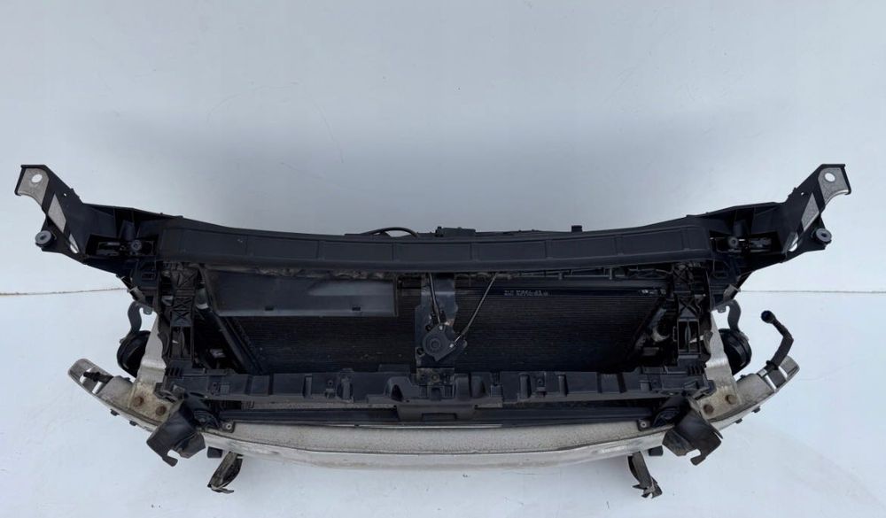 AUDI A4 B9 телевізор