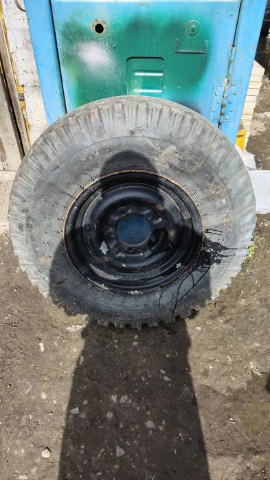 Продам колесо взборе Уаз на запаску.