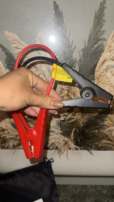 Arrancador de Bateria Carro / Powerbank KOFUO Jump Starter 12V (Novo na Caixa)
