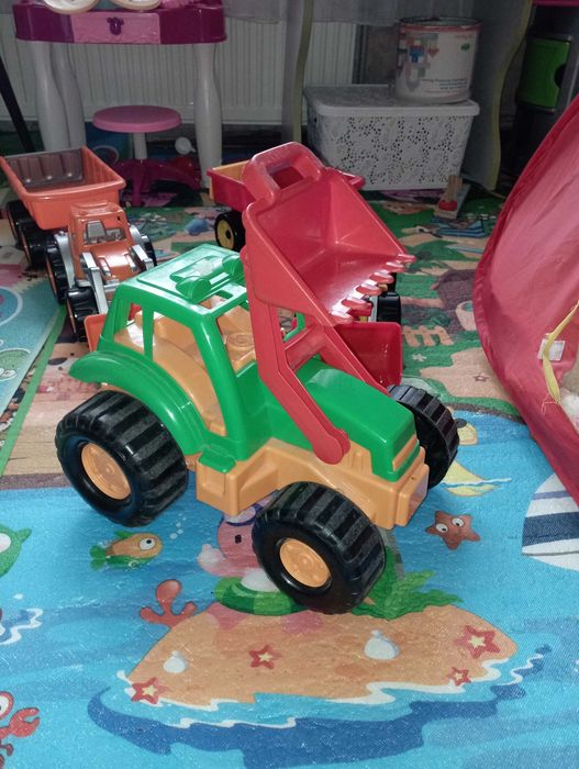 Продам трактори хороший стан!
