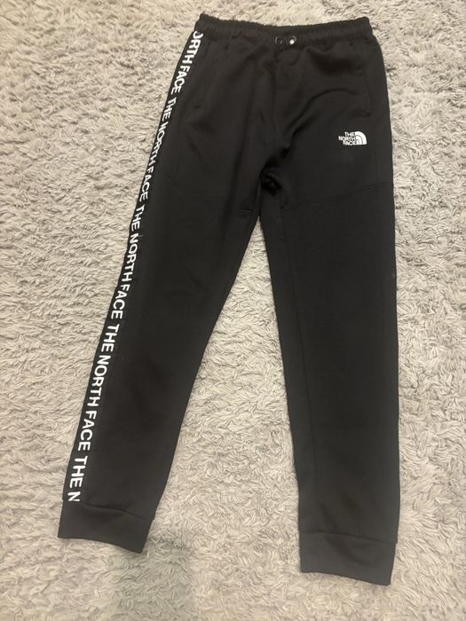 Czarne spodnie dresowe