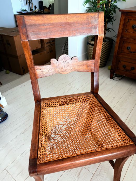 Quero vender 4 cadeiras e um sofá