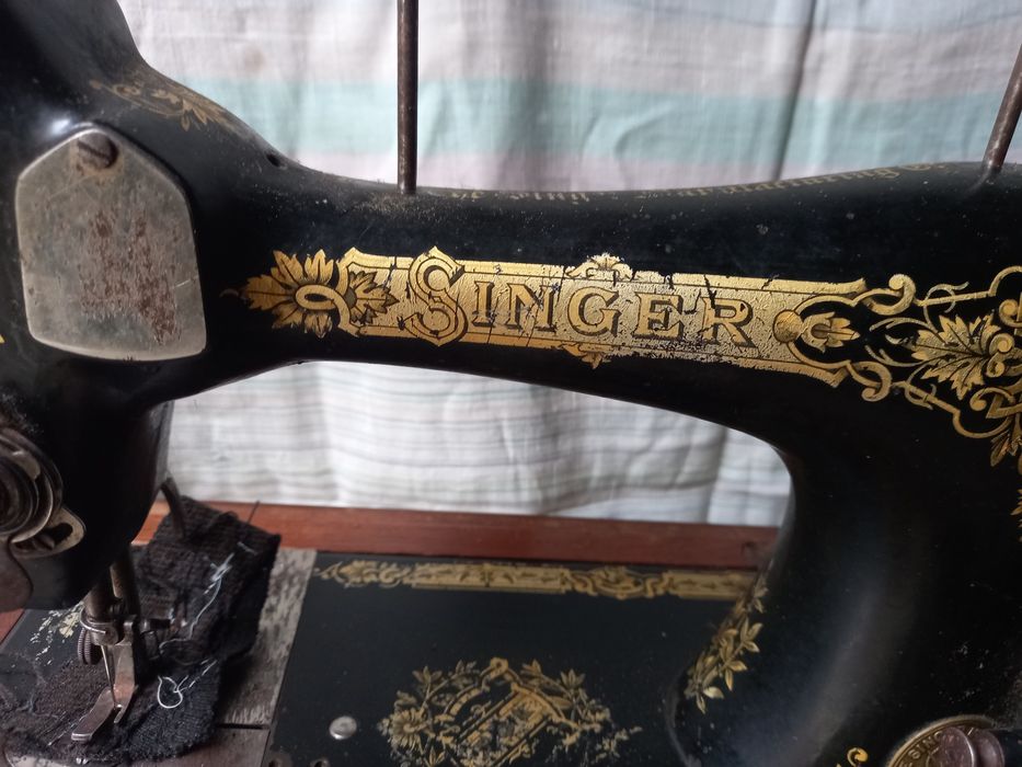 Швейна машинка singer
