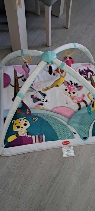 Tapete atividades bebe