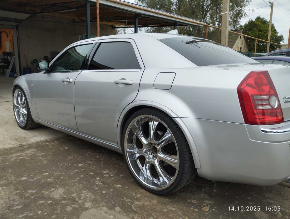 Продам Крайслер 300с