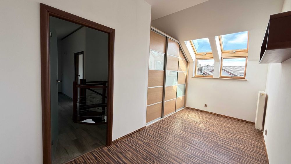 Apartament dwupoziomowy 120 m2 Niemcz z garażem